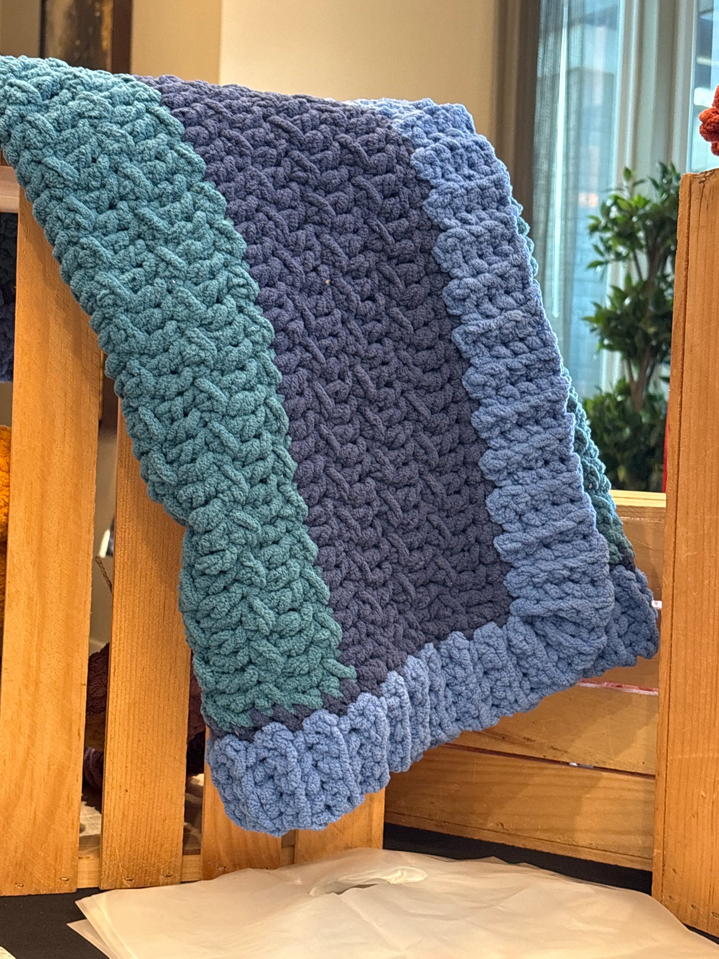 Throw Blanket - Chunky Stripes Pattern